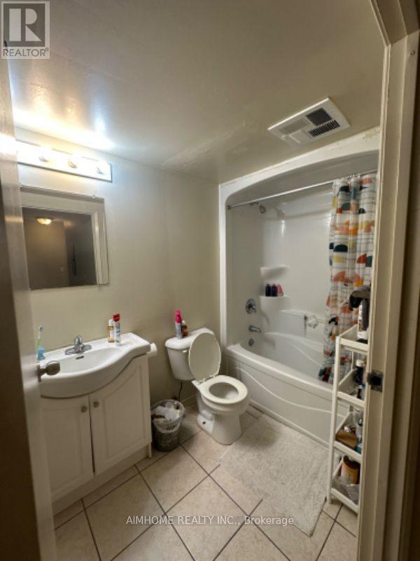 403 - 261 Lester Street Property Photo 6