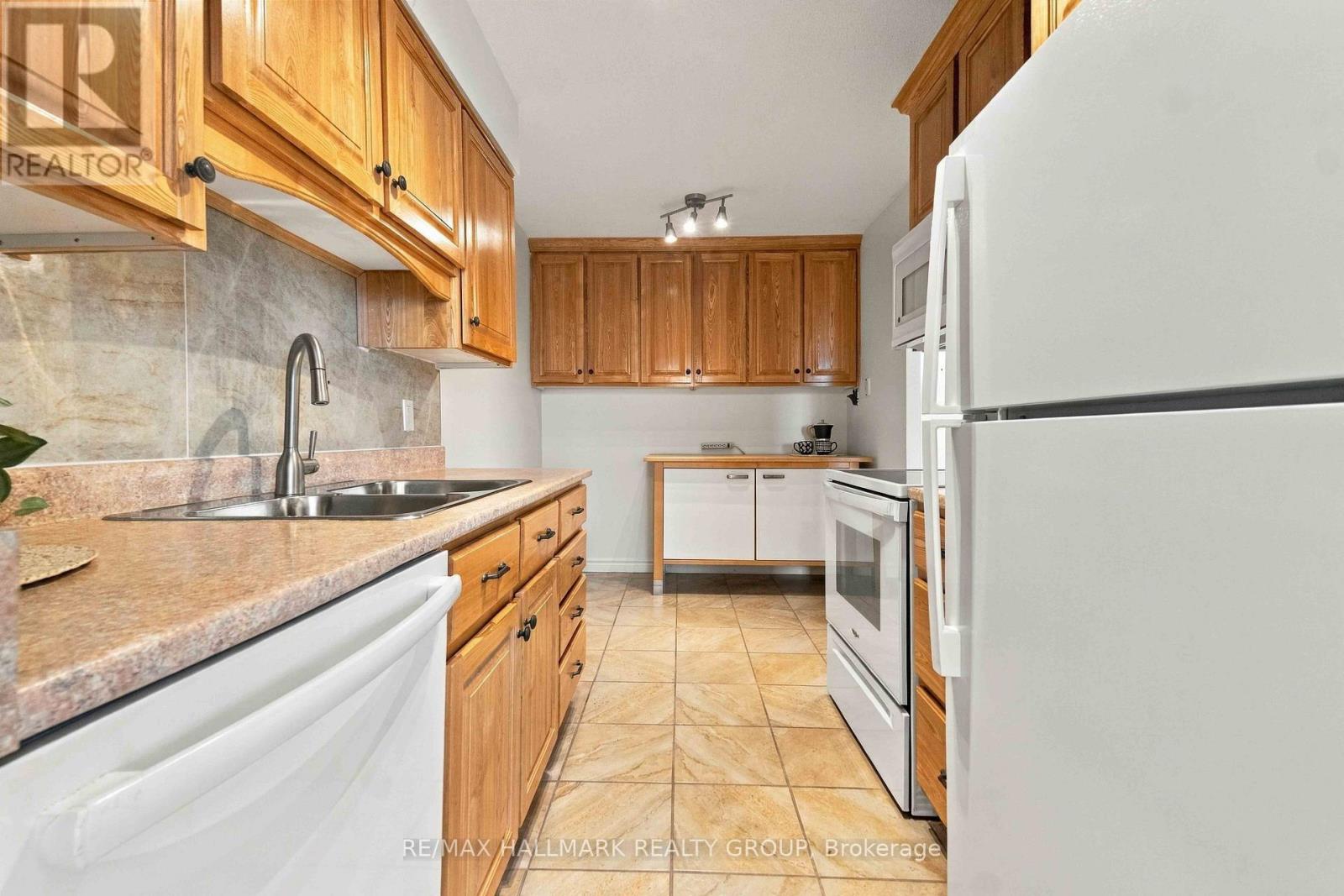 1007 - 2400 Virginia Drive Property Photo 14