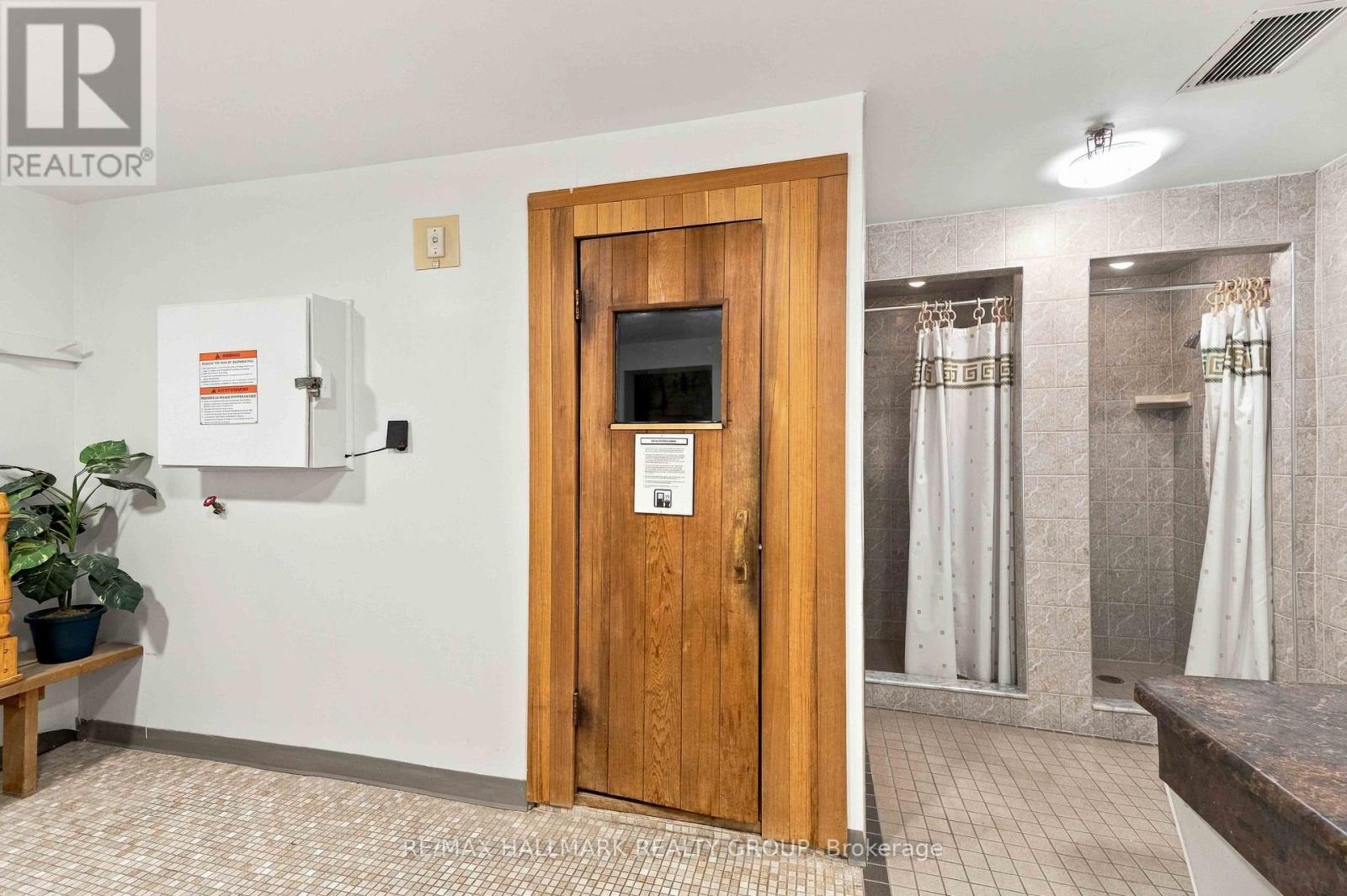 1007 - 2400 Virginia Drive Property Photo 33