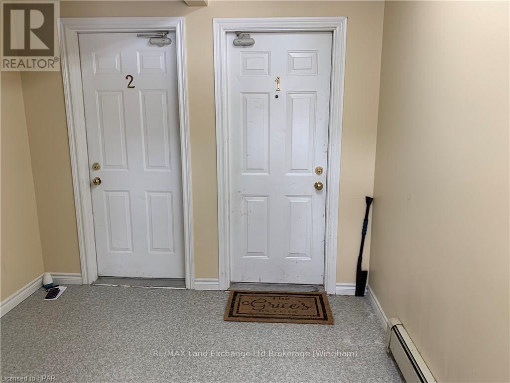 276 Centre Street Property Photo 4