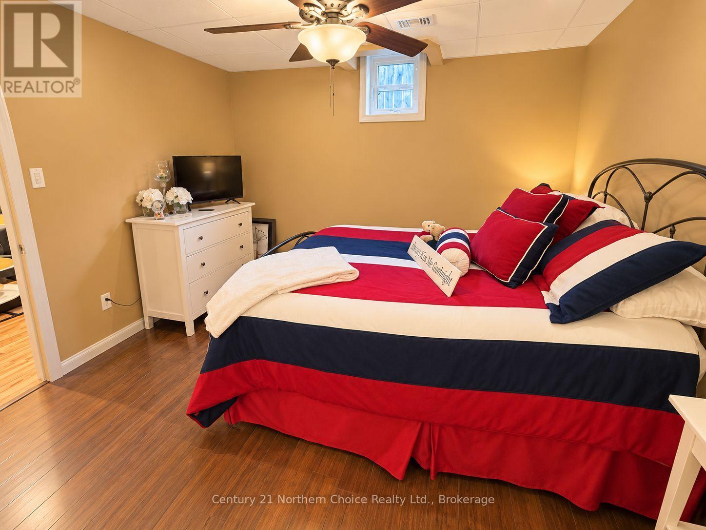52 Dickenson Road Property Photo 16