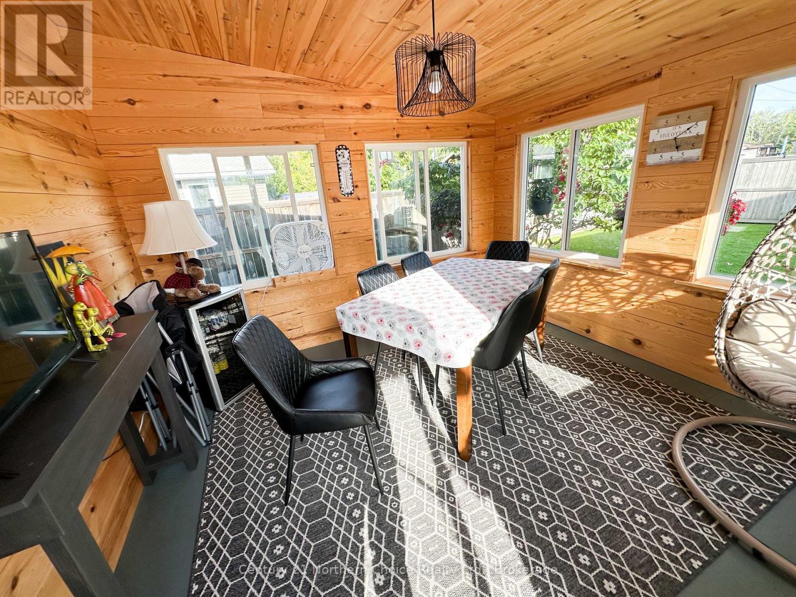 52 Dickenson Road Property Photo 26
