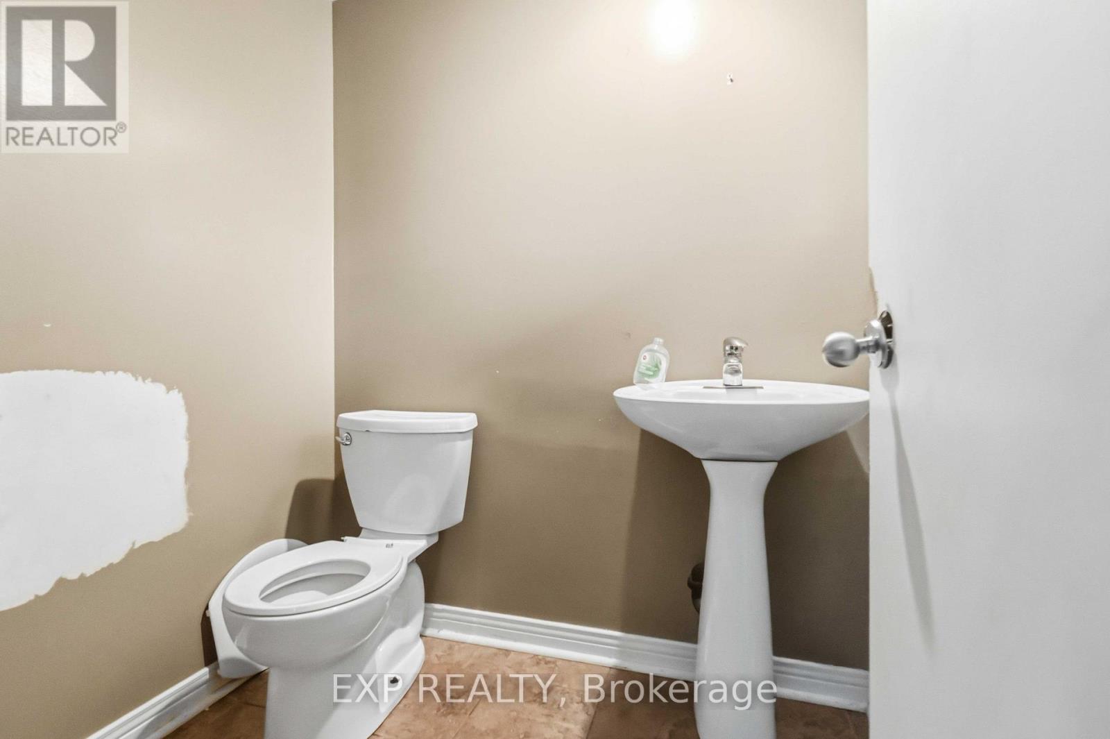7 Fulham Court Property Photo 32