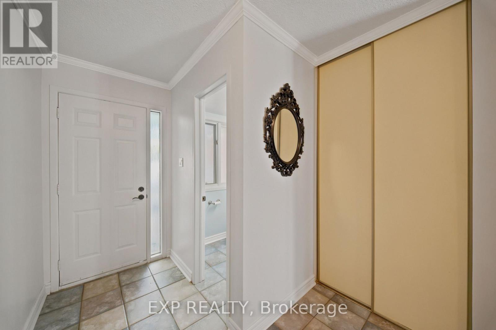 574 Latour Crescent Property Photo 2
