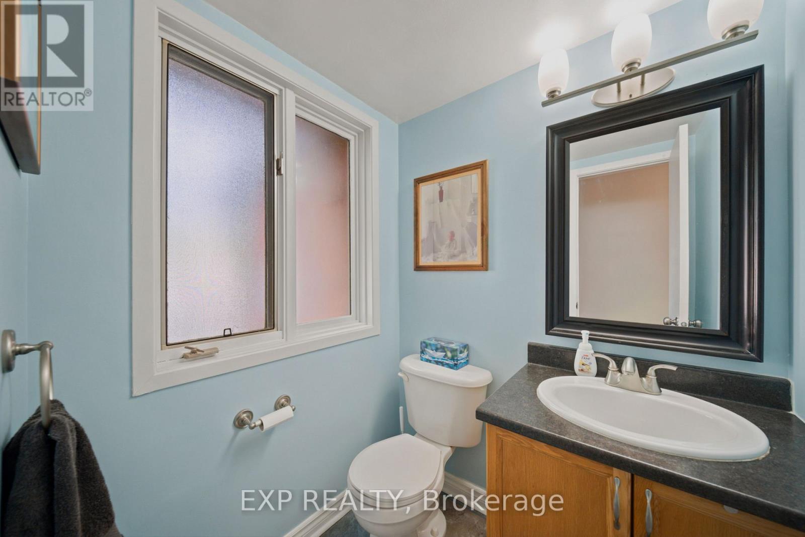 574 Latour Crescent Property Photo 3