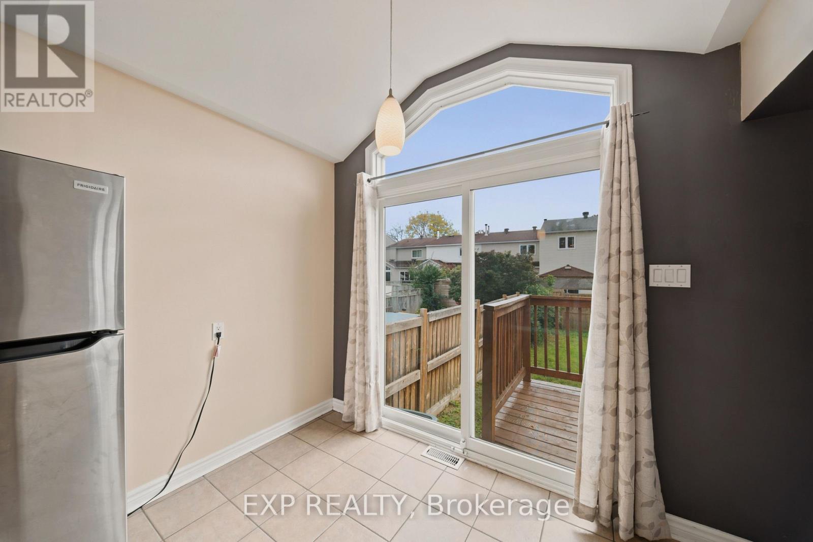 574 Latour Crescent Property Photo 8