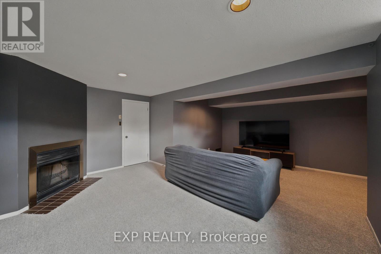 574 Latour Crescent Property Photo 23