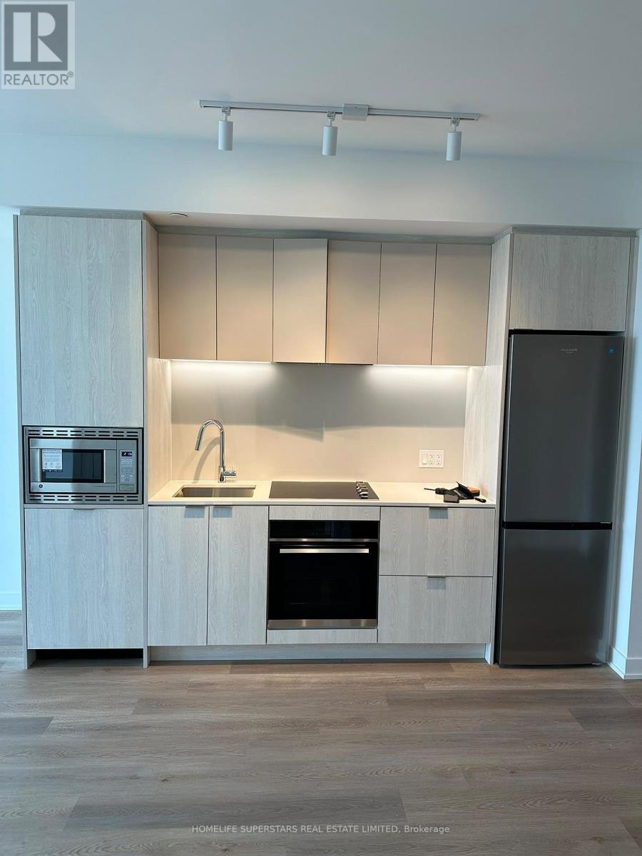 1612 - 101 John Street Property Photo 9