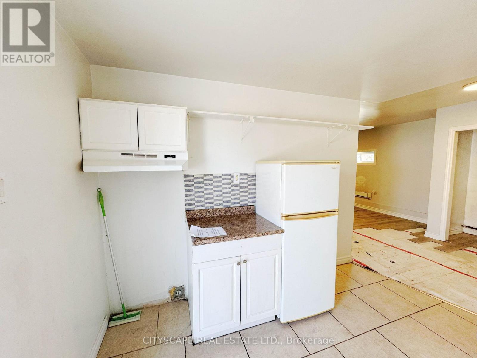 198 Tragina Avenue N Property Photo 24