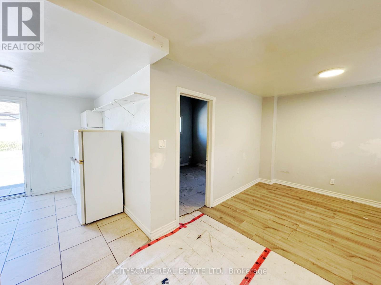 198 Tragina Avenue N Property Photo 26