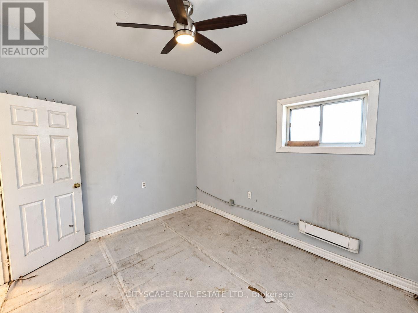 198 Tragina Avenue N Property Photo 31