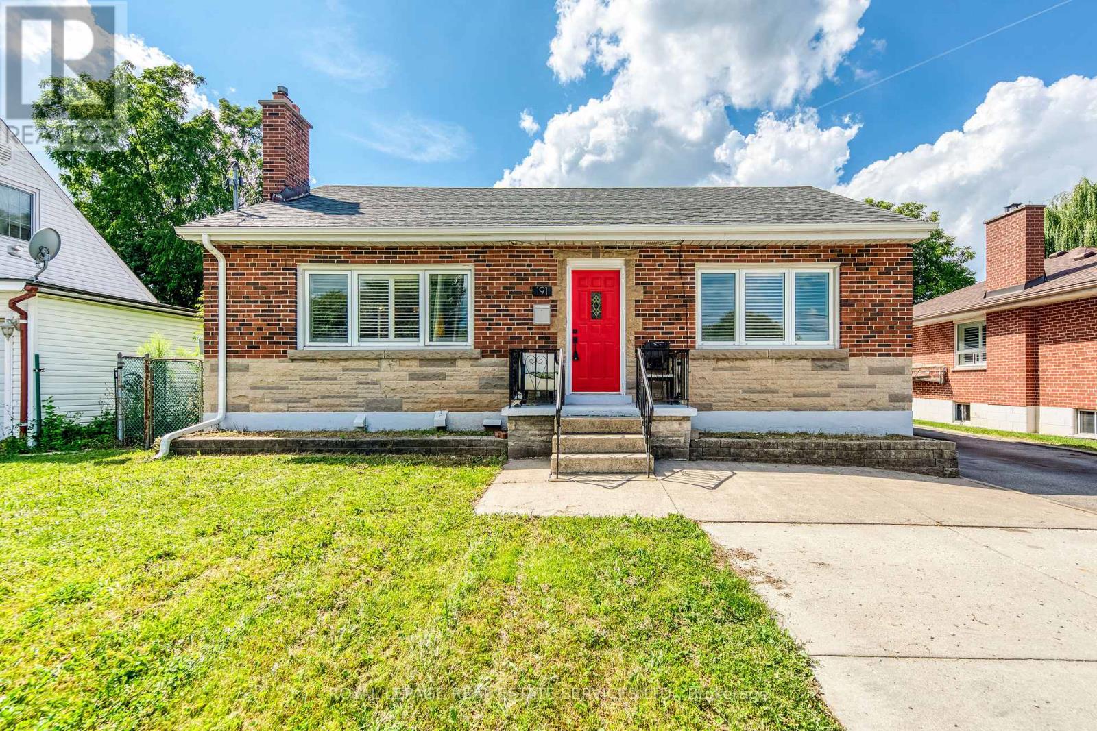191 Nash Road N Property Photo 1