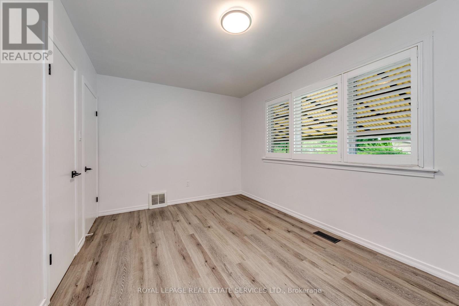 191 Nash Road N Property Photo 19