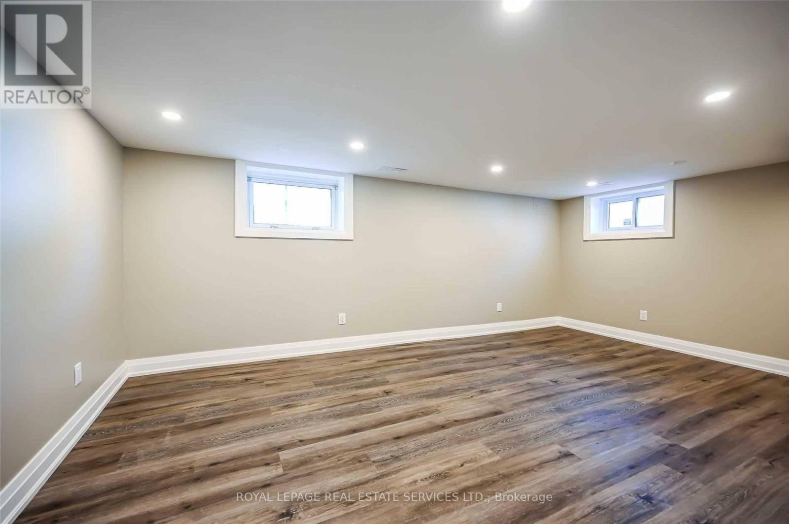 191 Nash Road N Property Photo 30