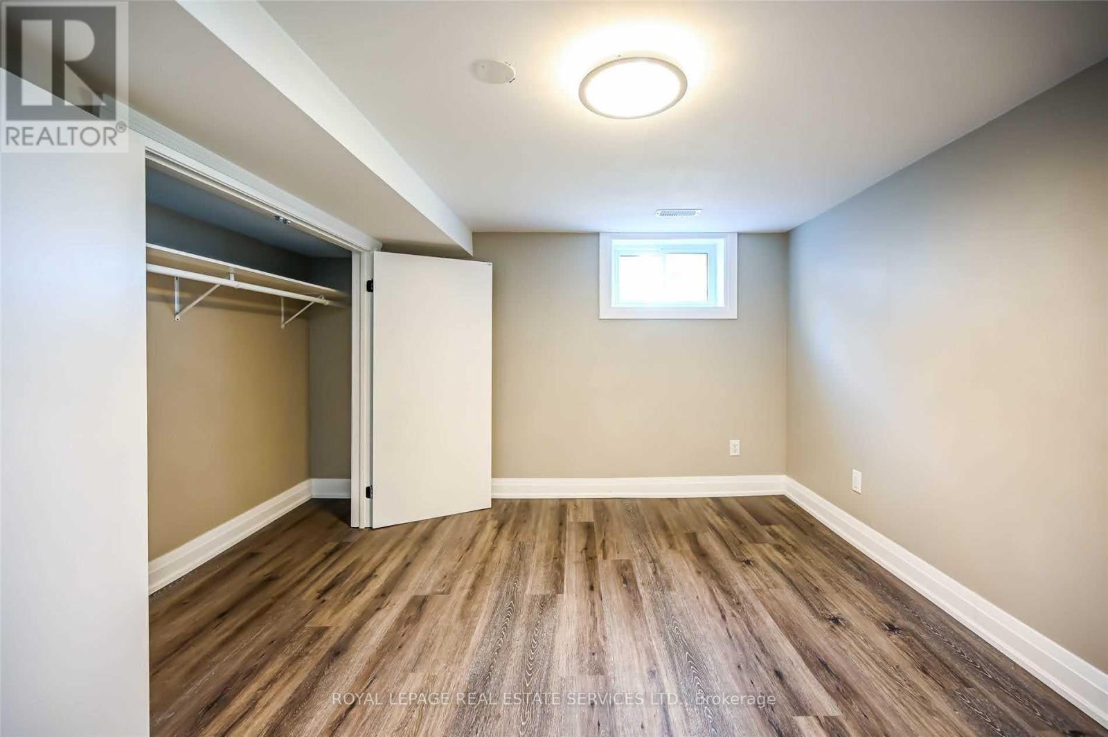 191 Nash Road N Property Photo 32