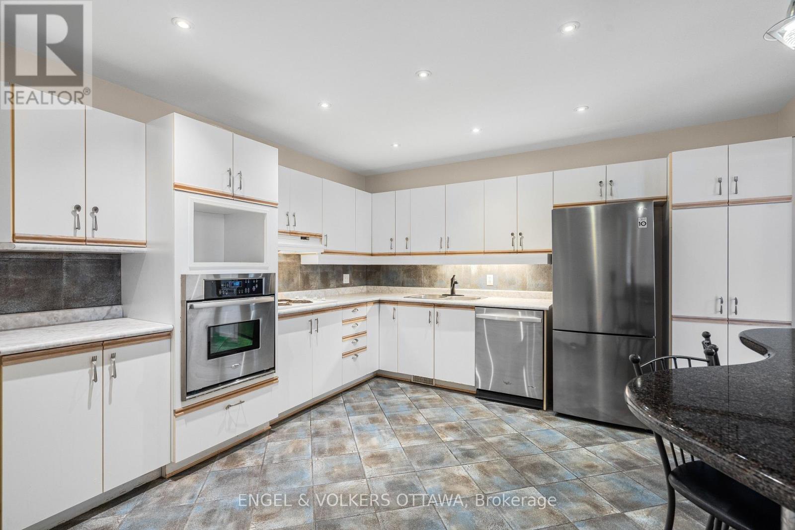1321 Morley Boulevard Property Photo 8