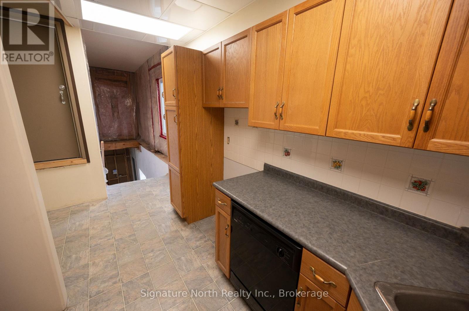287 Bay Street Property Photo 13