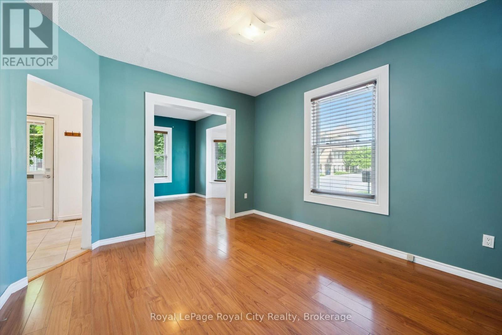90 Neeve Street Property Photo 1