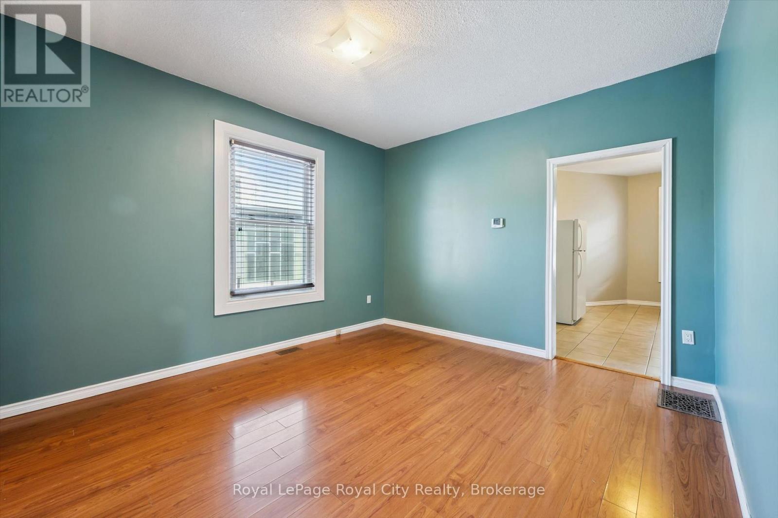 90 Neeve Street Property Photo 11