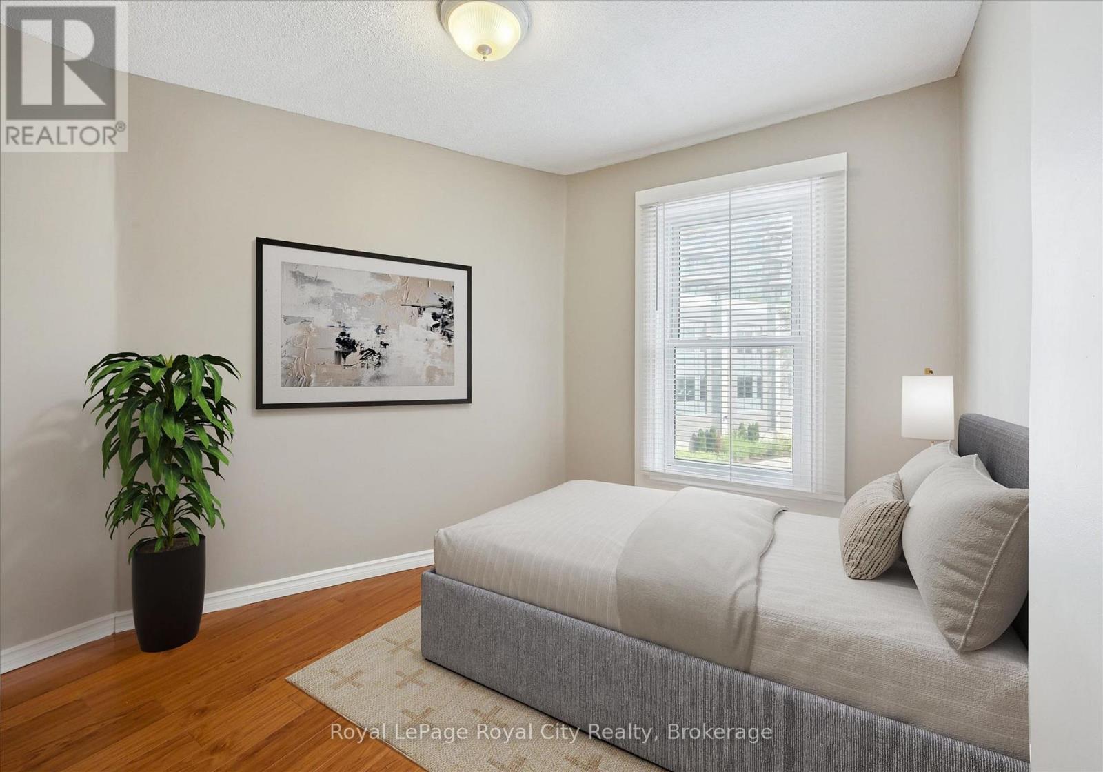 90 Neeve Street Property Photo 28