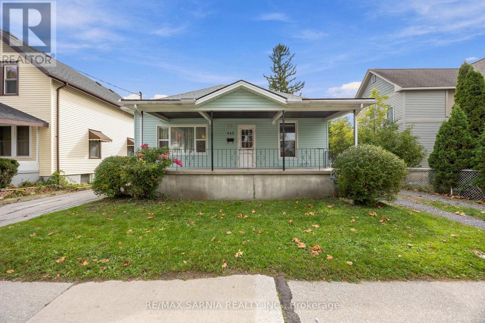 445 Wellington Street Property Photo 2