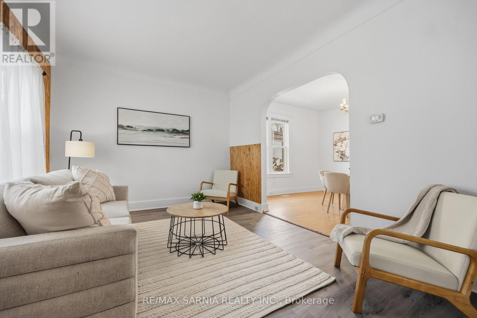 445 Wellington Street Property Photo 6