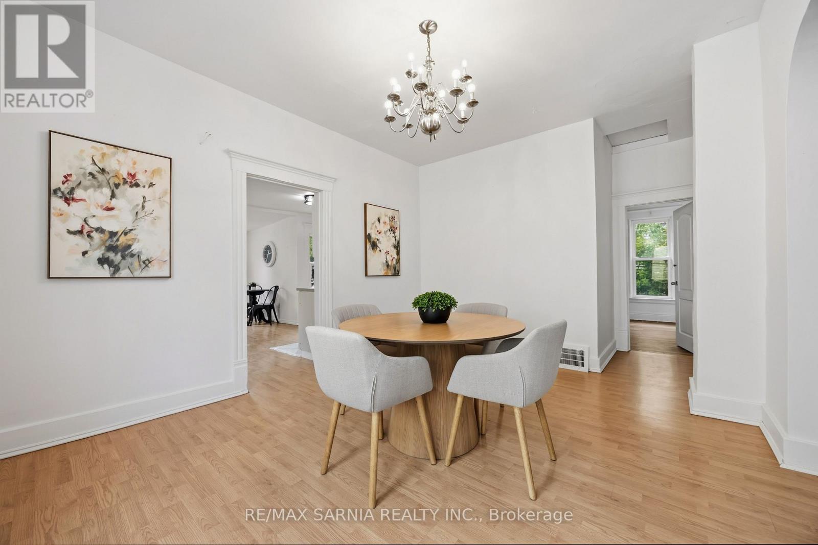 445 Wellington Street Property Photo 10