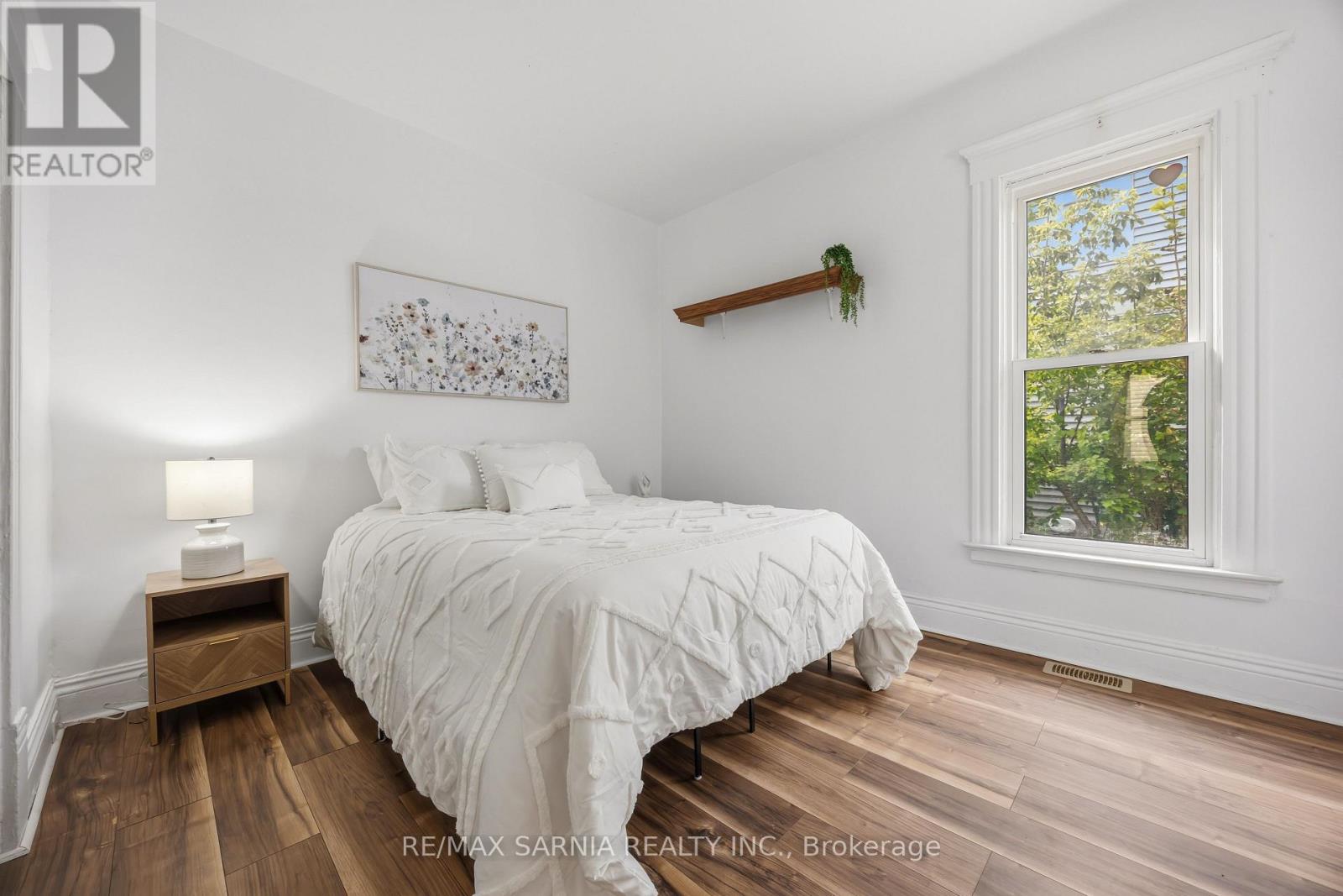 445 Wellington Street Property Photo 20