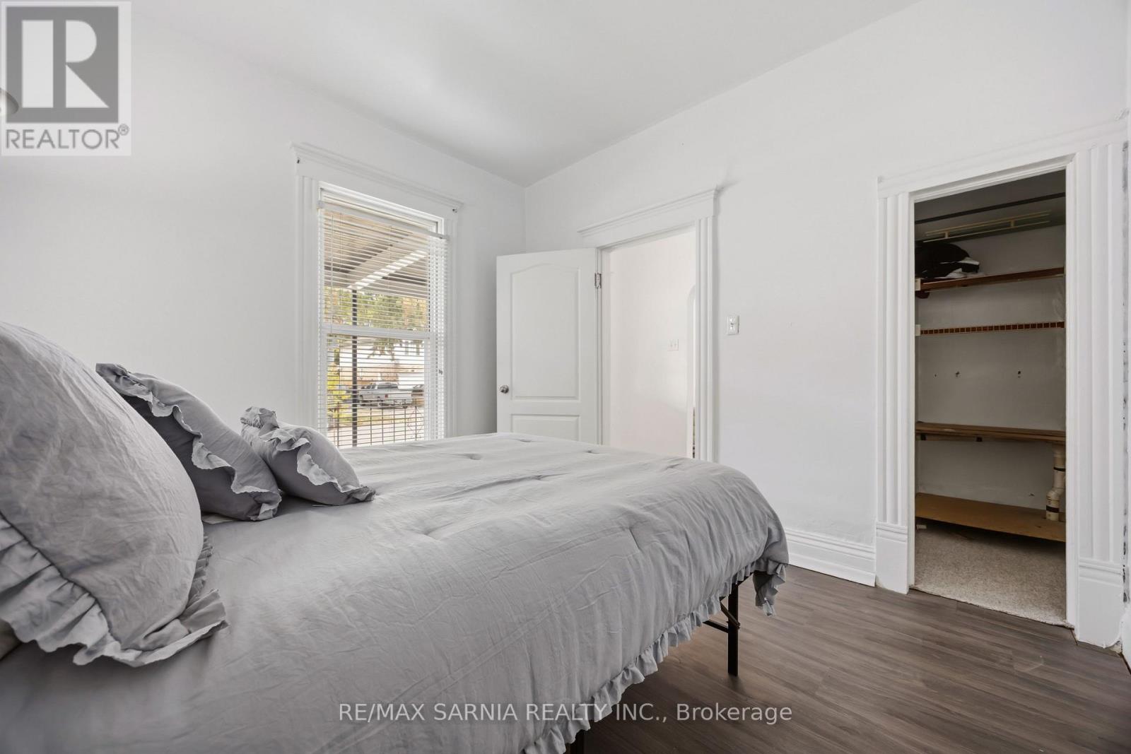 445 Wellington Street Property Photo 25