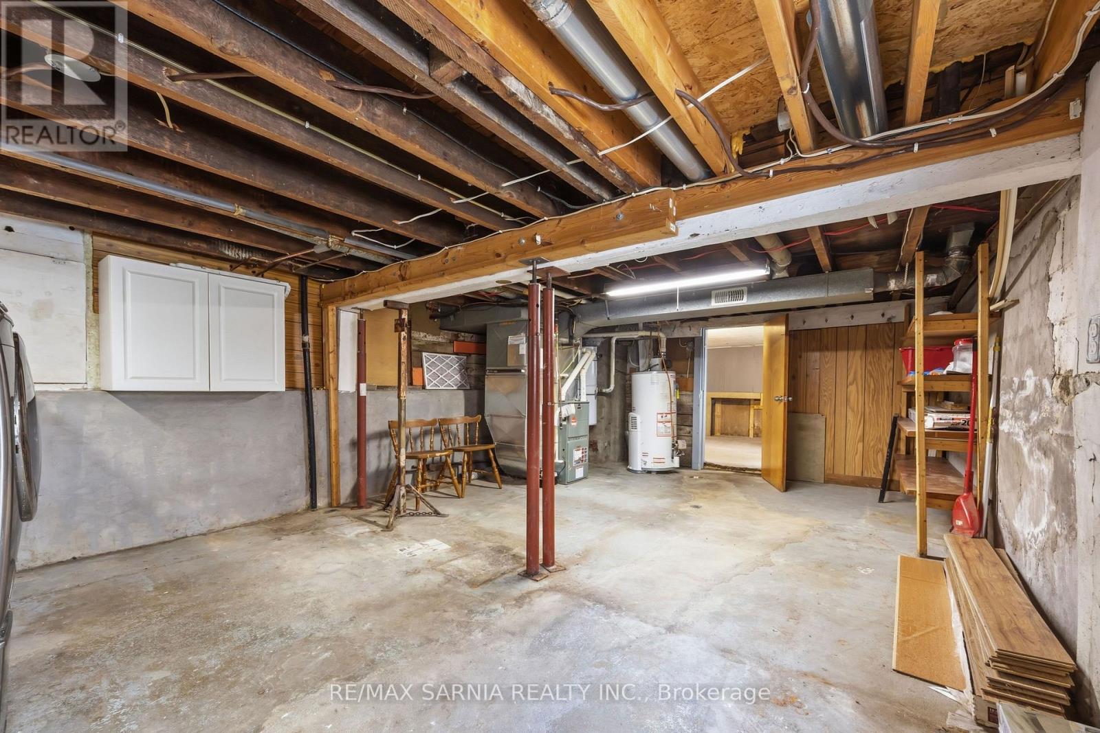 445 Wellington Street Property Photo 26