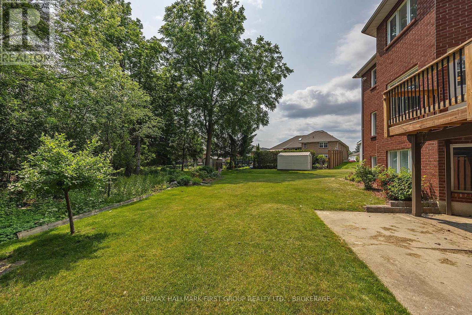 272 Friarhill Crescent Property Photo 6