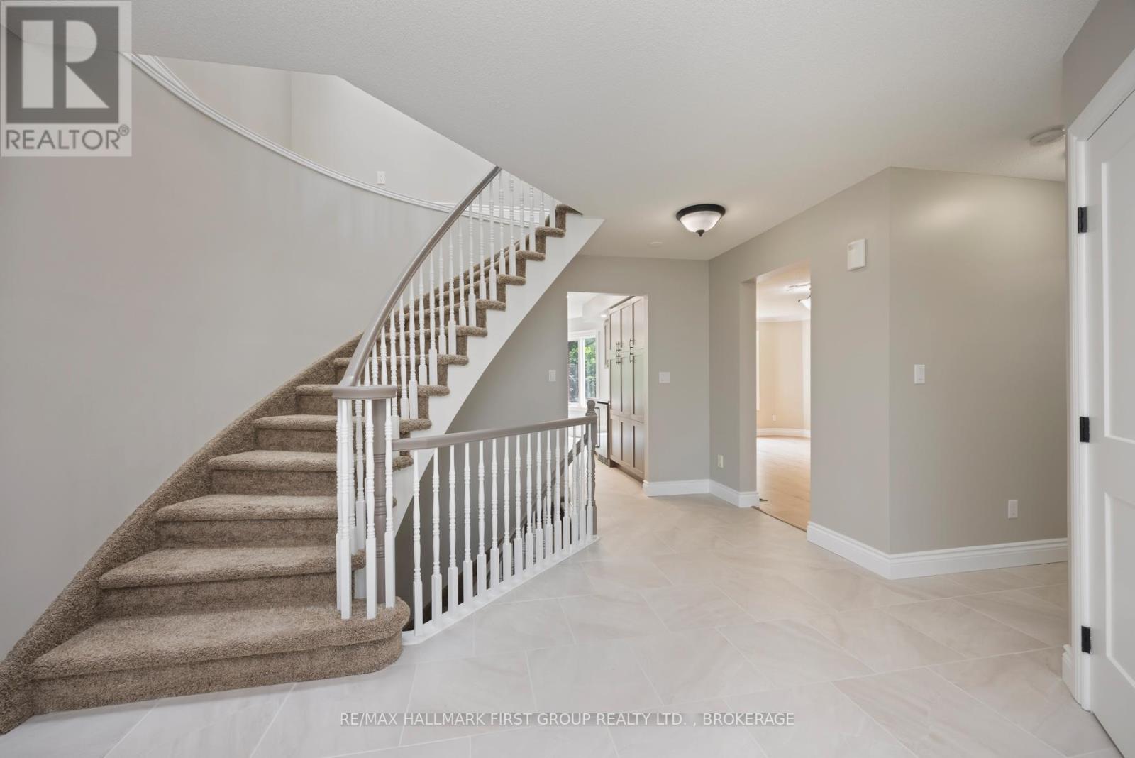 272 Friarhill Crescent Property Photo 12