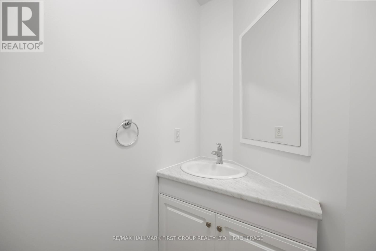 272 Friarhill Crescent Property Photo 21