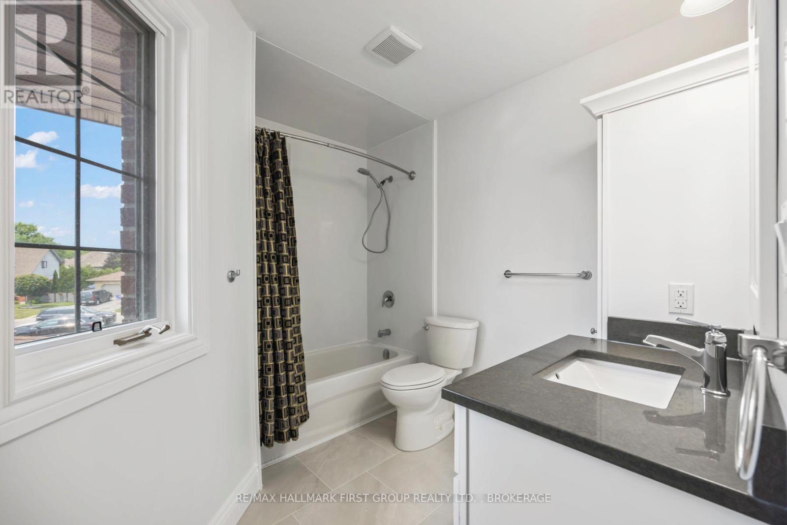 272 Friarhill Crescent Property Photo 30