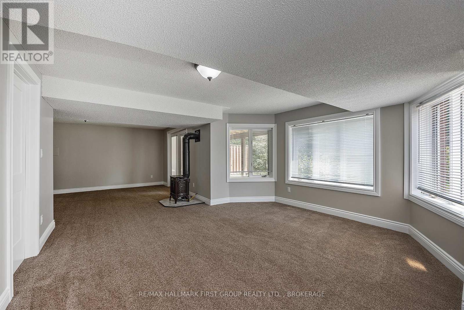 272 Friarhill Crescent Property Photo 34
