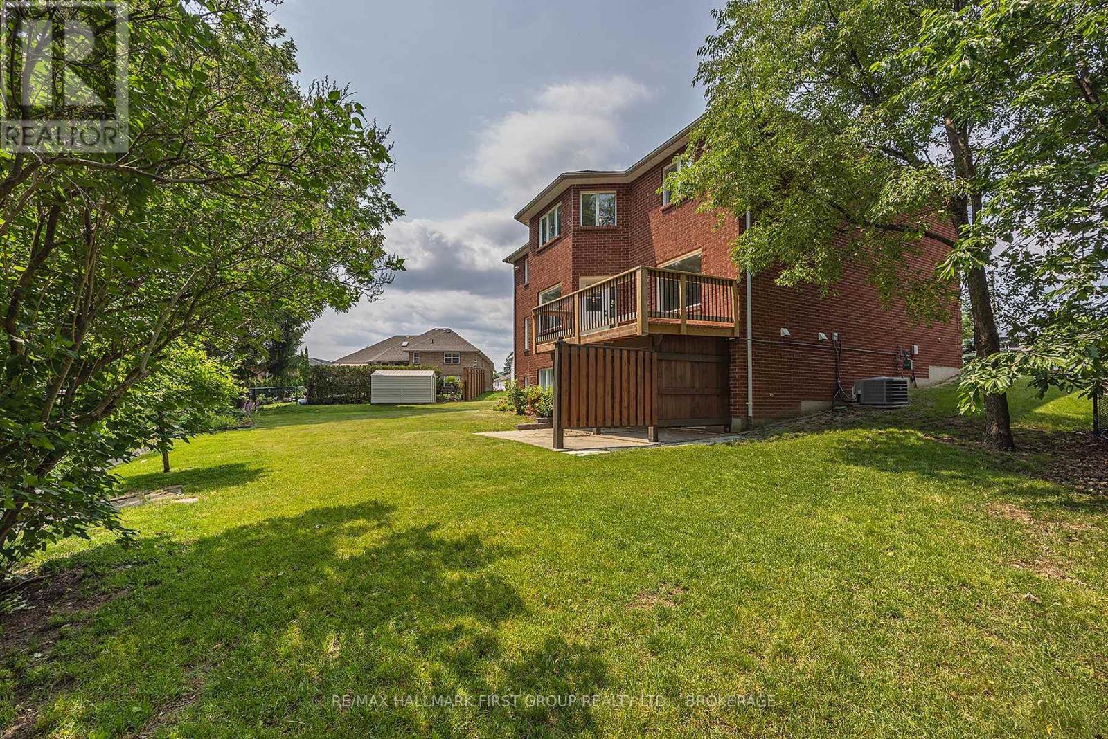 272 Friarhill Crescent Property Photo 38