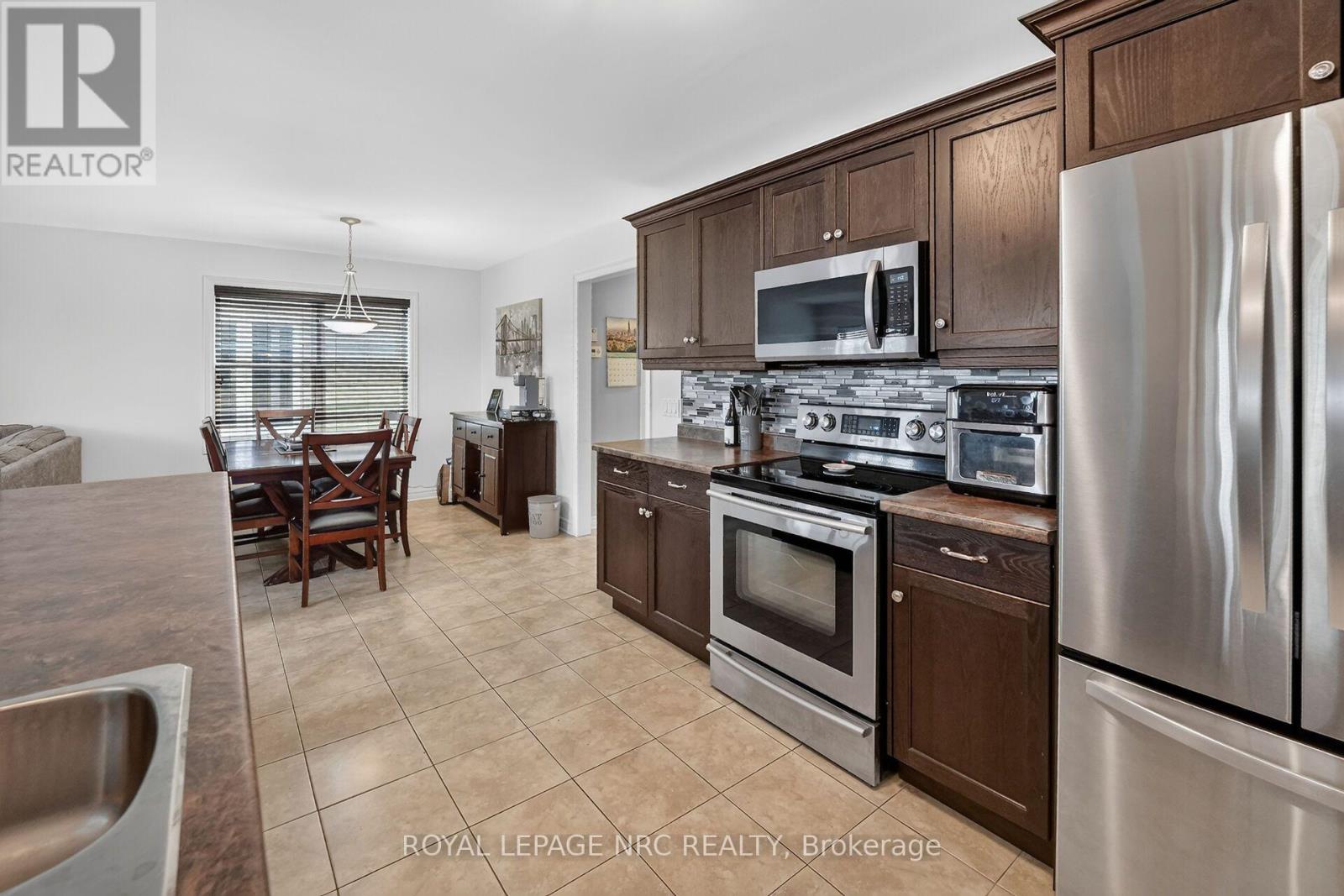 255 Empress Avenue Property Photo 7