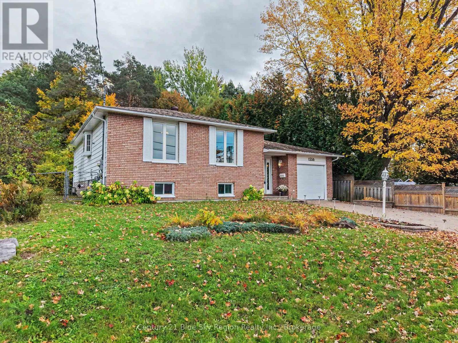 1550 Chapais Street Property Photo 2