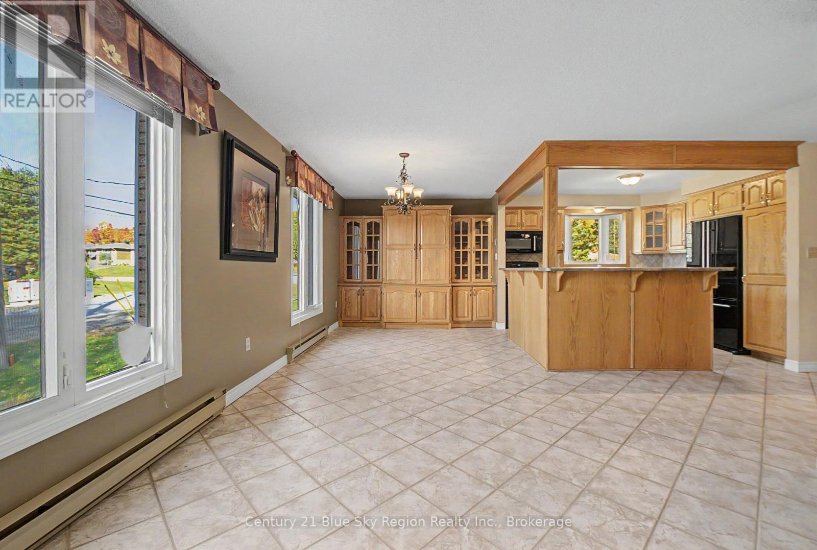 1550 Chapais Street Property Photo 12