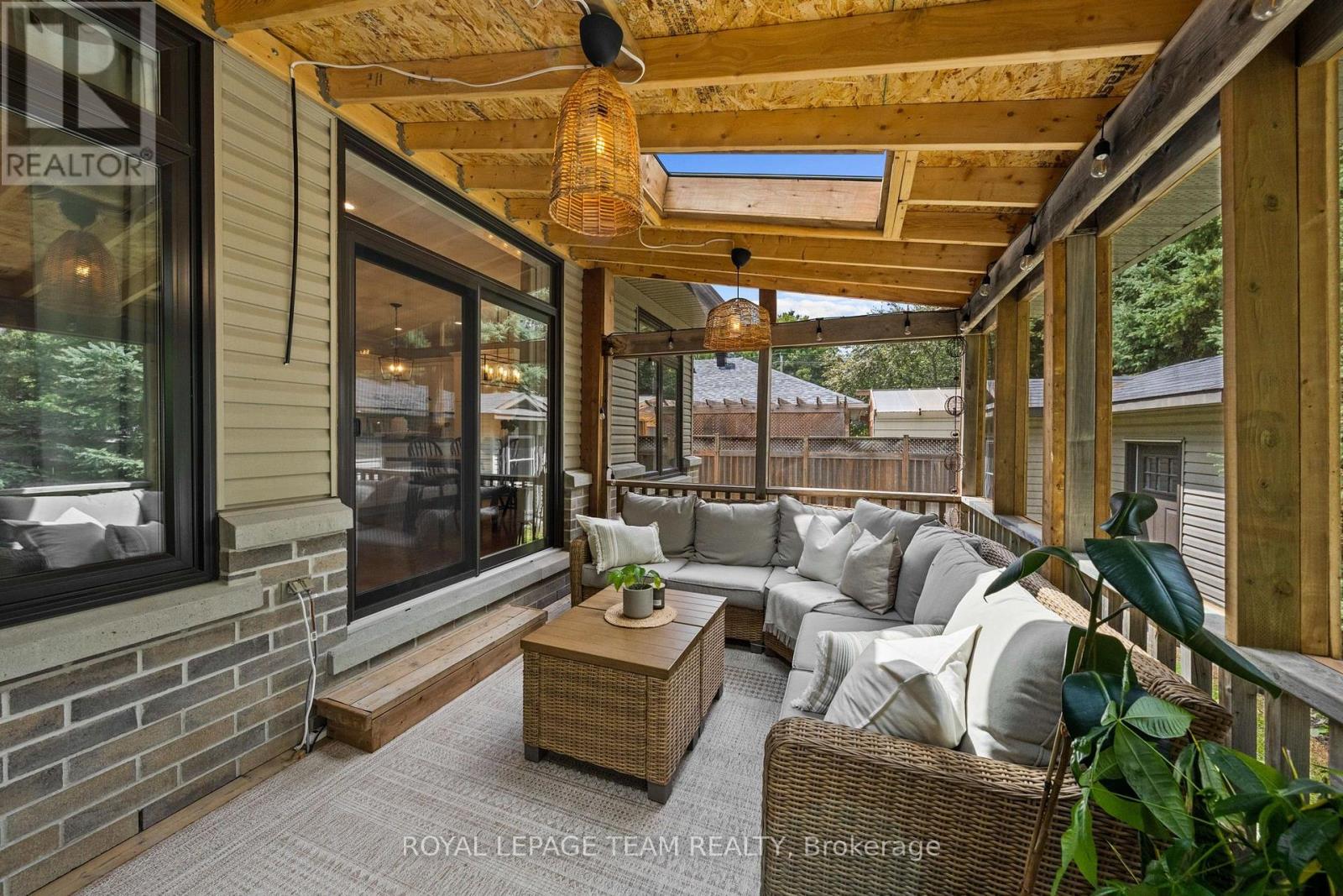 77 Juanita Avenue Property Photo 17