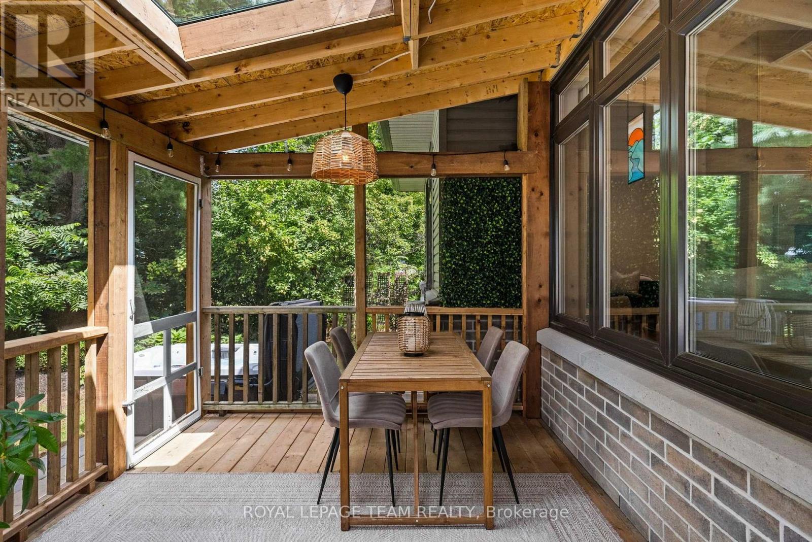 77 Juanita Avenue Property Photo 18