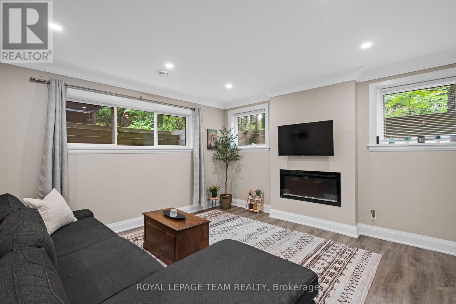 77 Juanita Avenue Property Photo 33