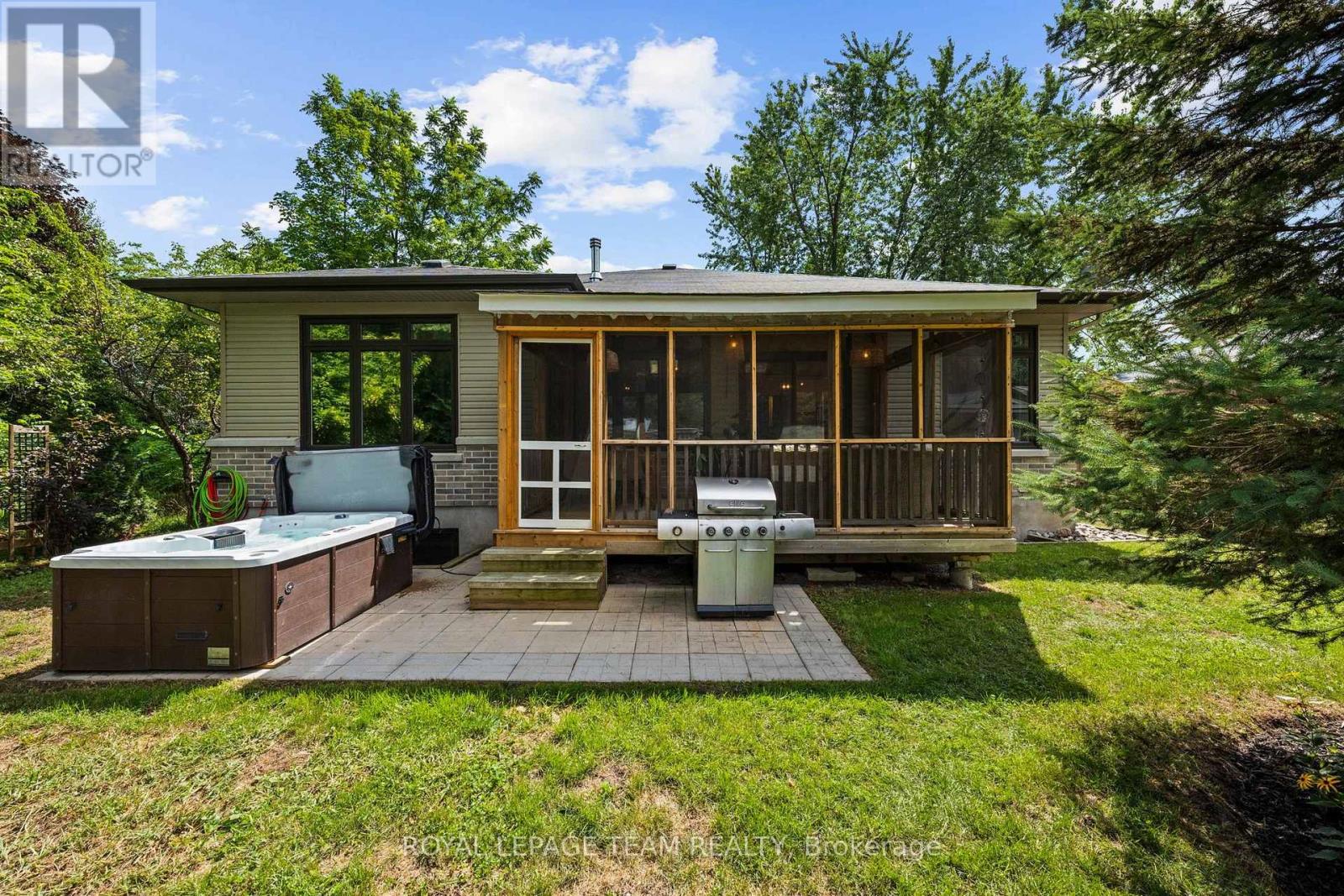 77 Juanita Avenue Property Photo 43
