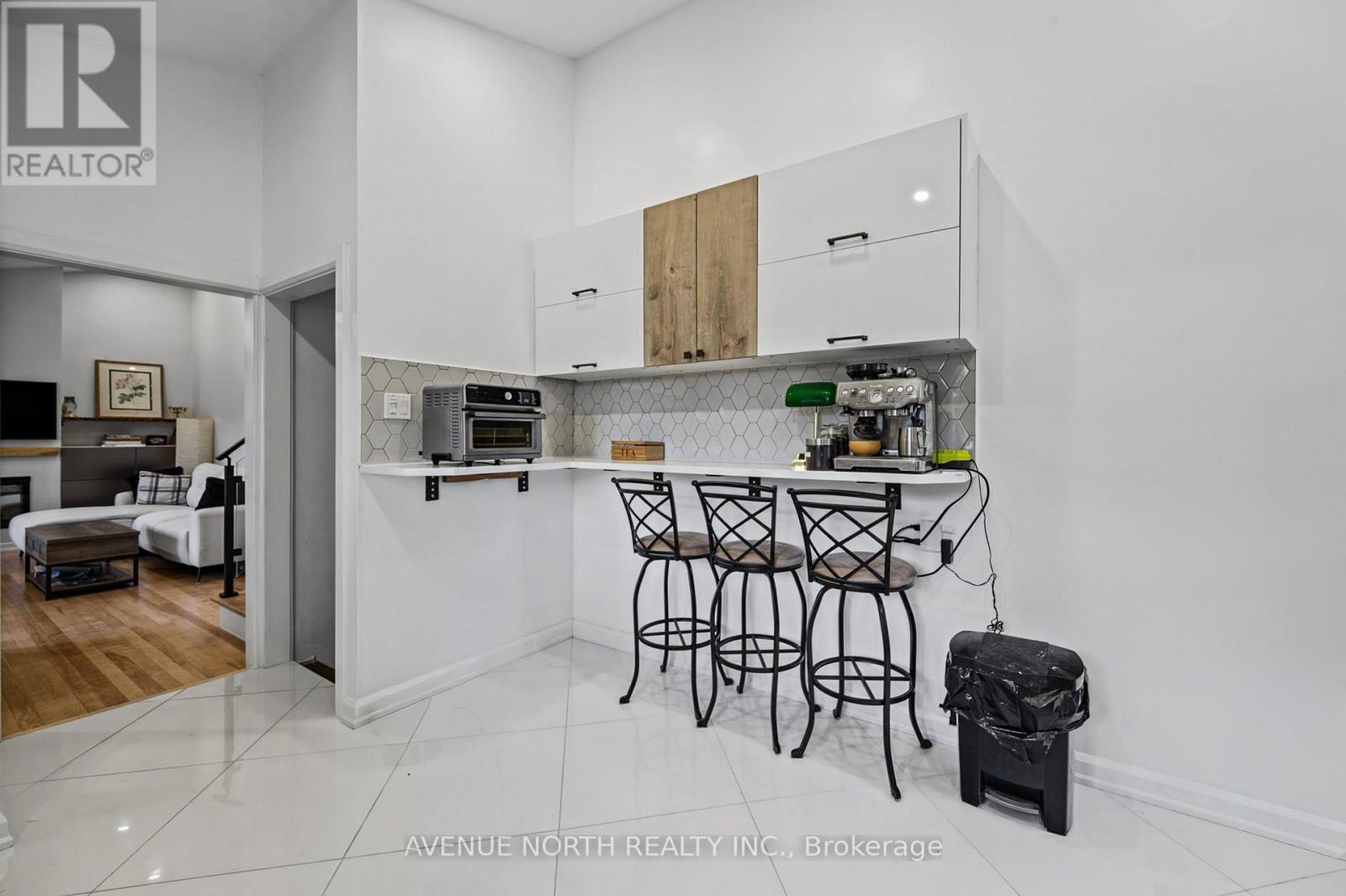 1174 Maybank Street Property Photo 21