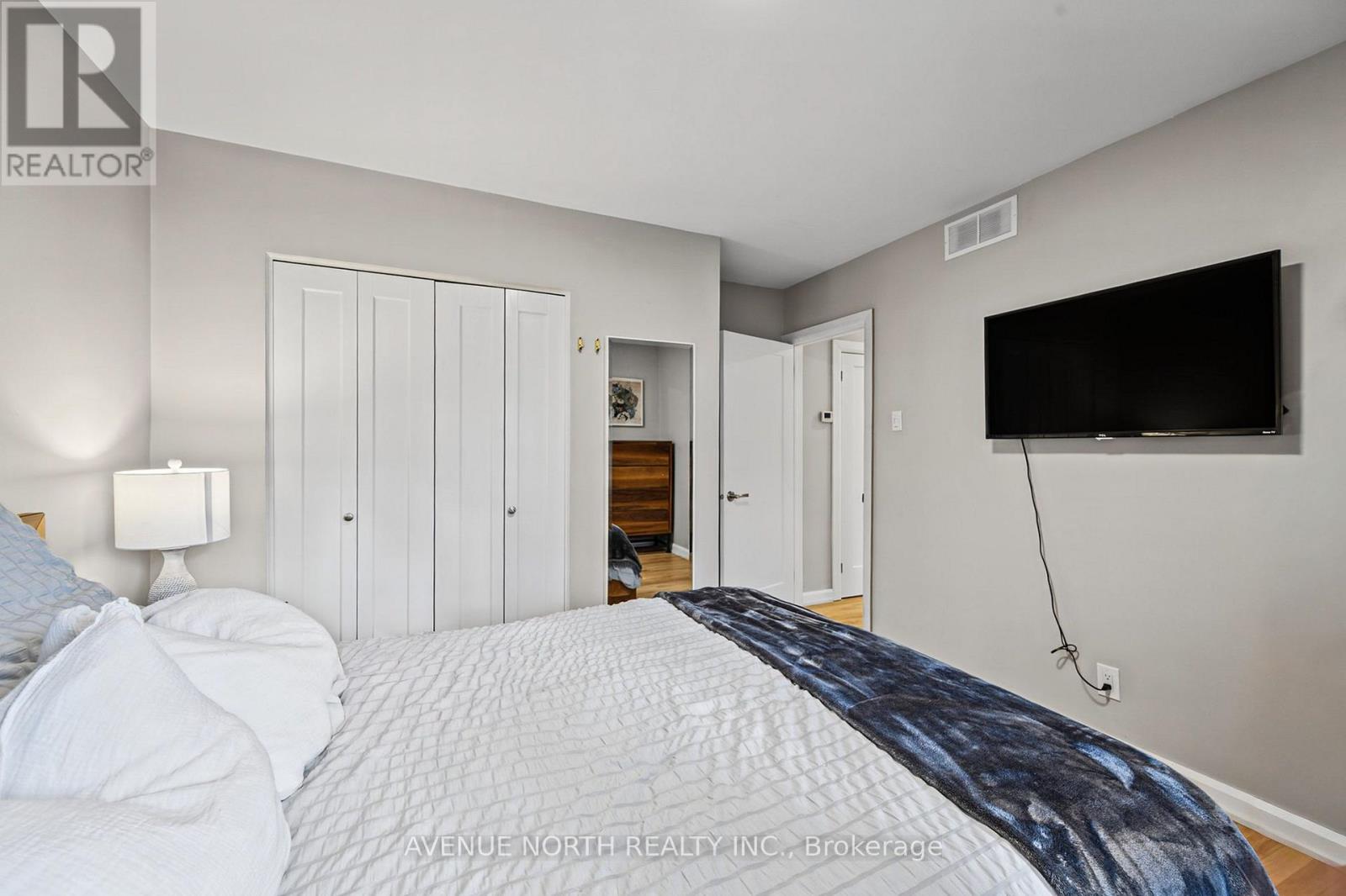 1174 Maybank Street Property Photo 33
