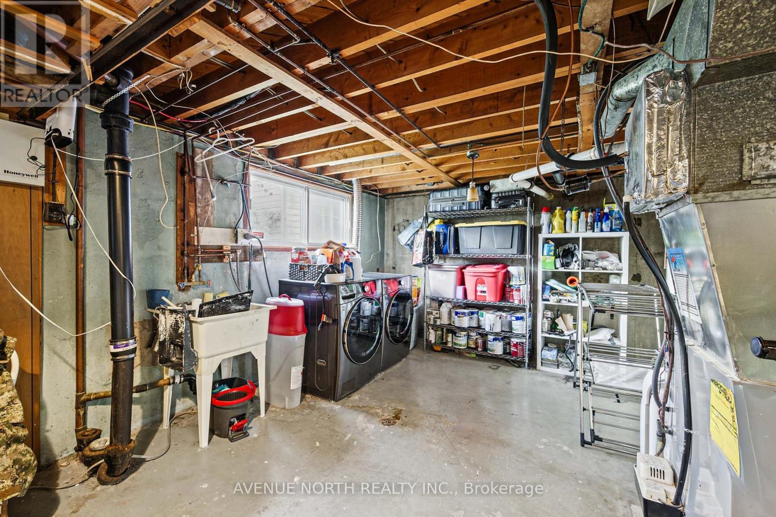 1174 Maybank Street Property Photo 36
