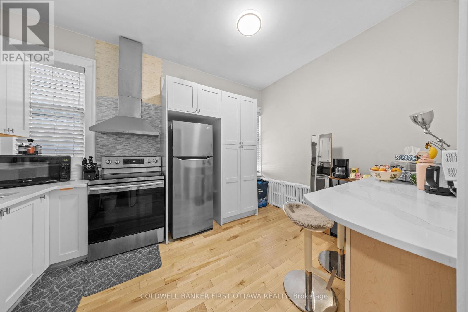 245 Bay Street Property Photo 7