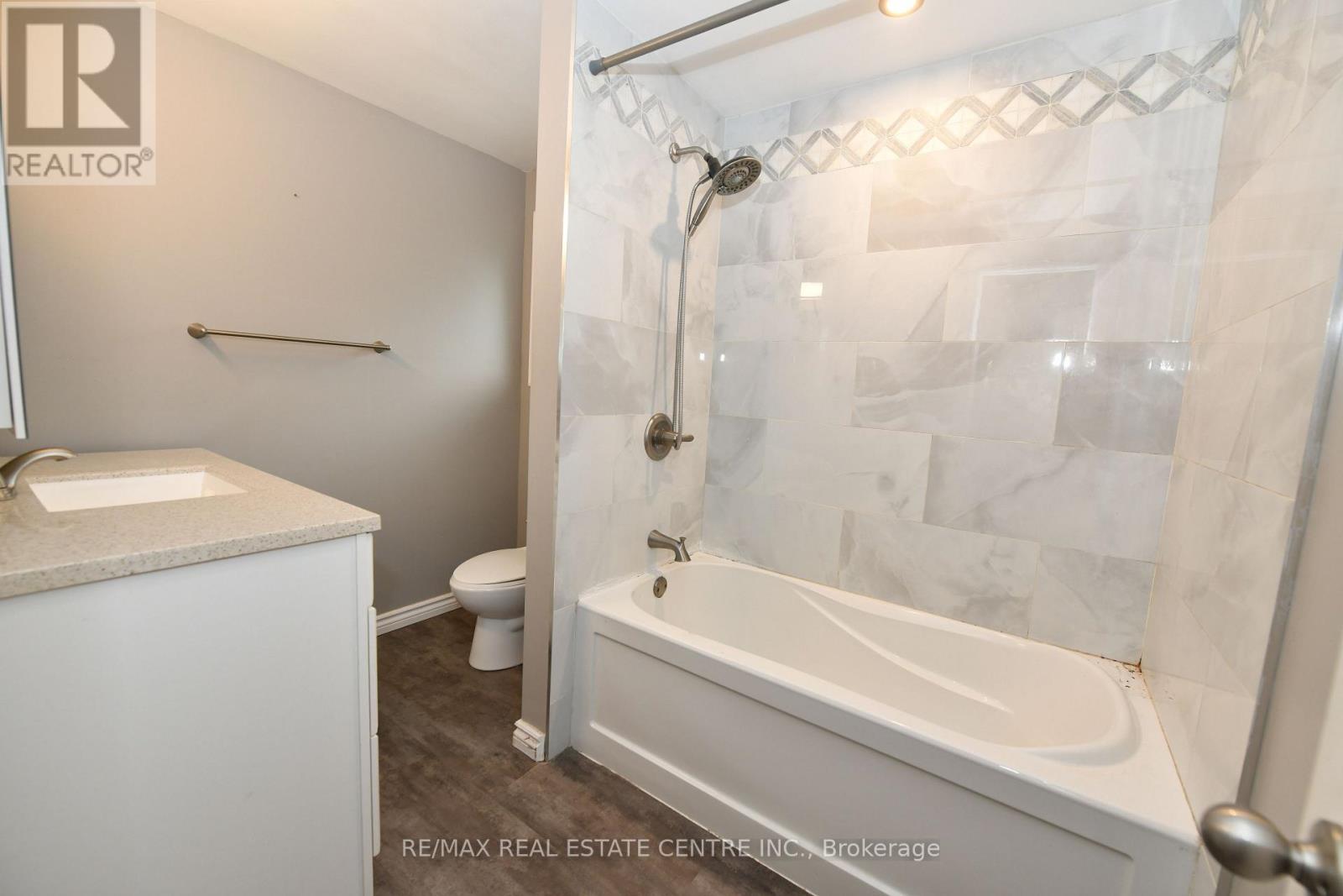 37 Ebury Crescent Property Photo 9