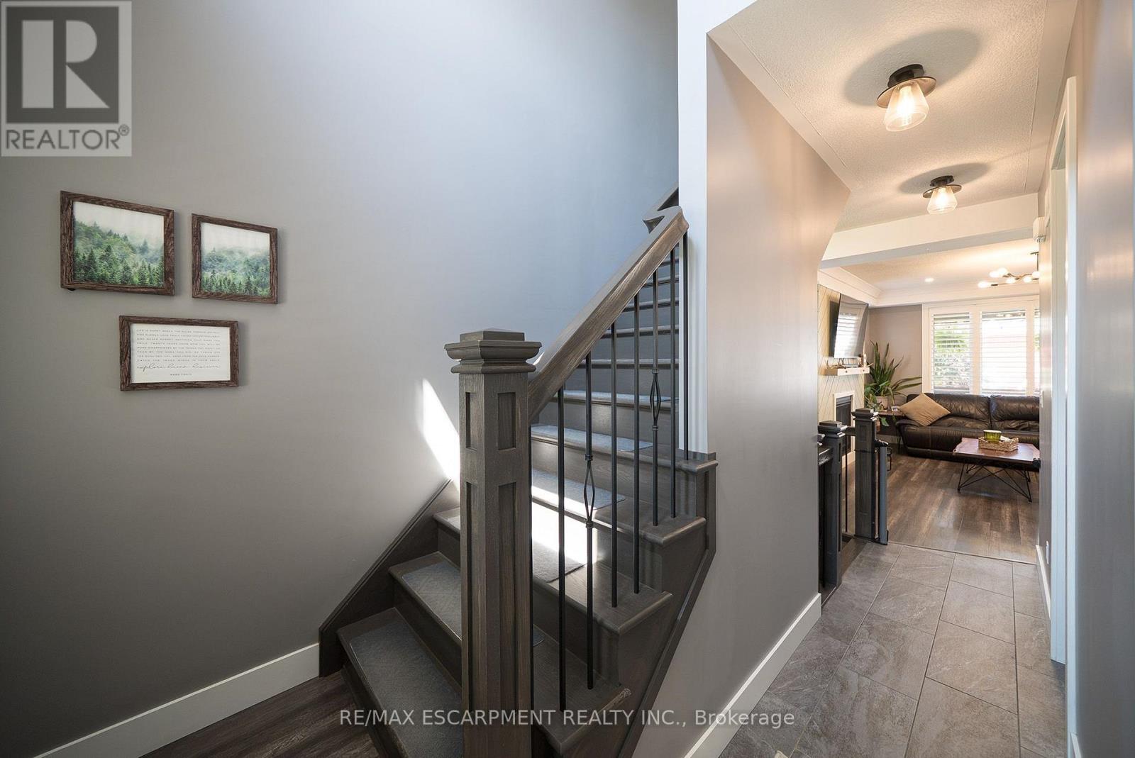 166 King Street Property Photo 8