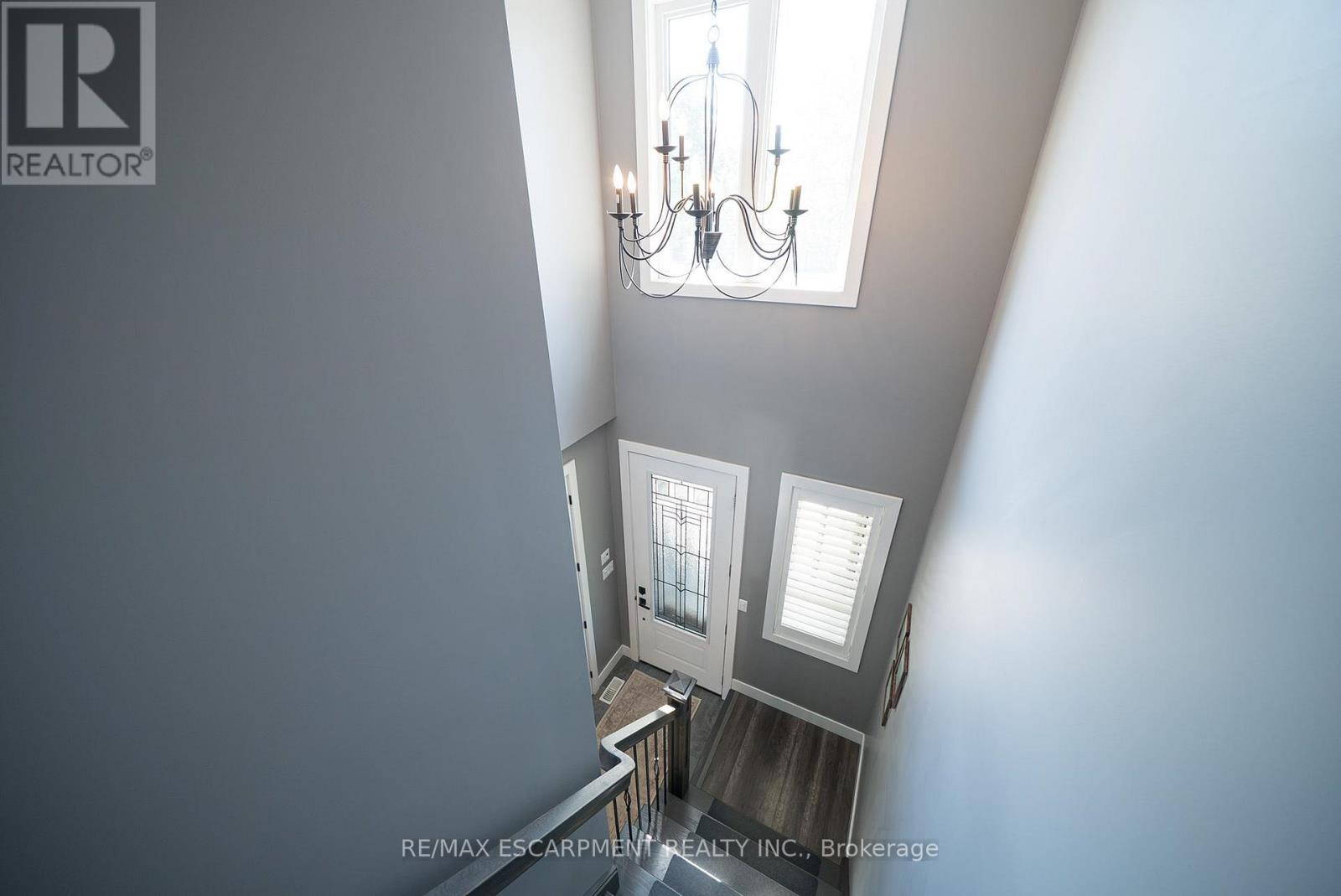 166 King Street Property Photo 17